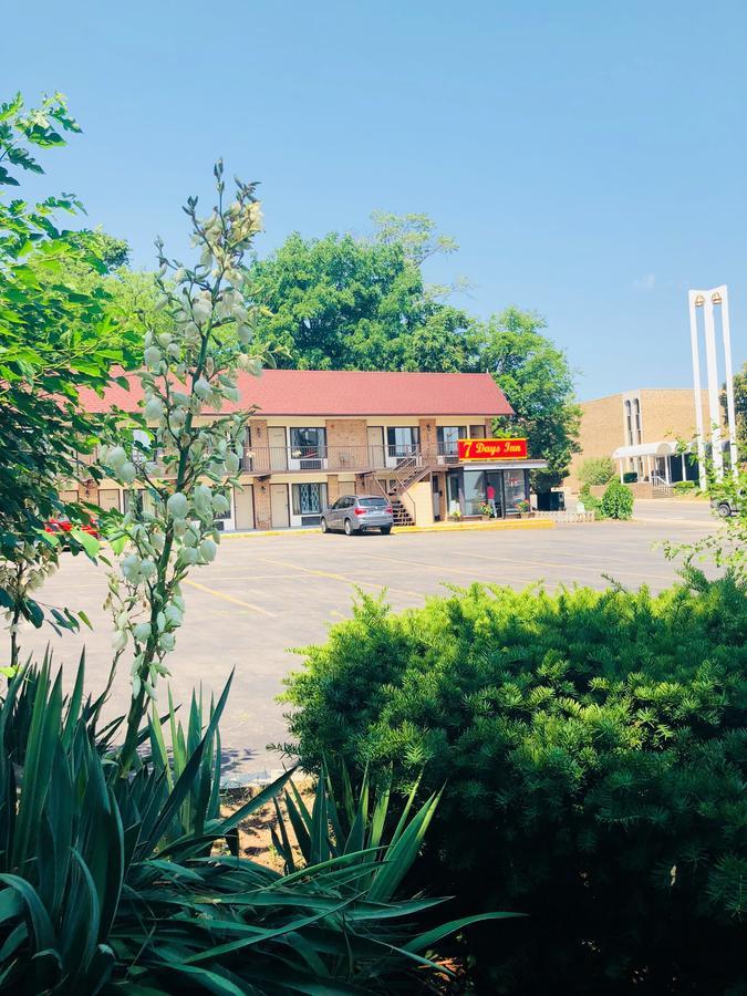 7 Days Inn Niagara Falls Exterior photo